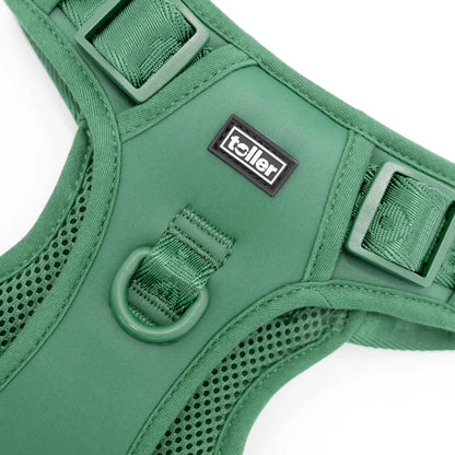 Green Toller harness detail shot